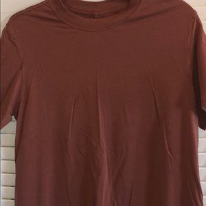 Lululemon t shirt